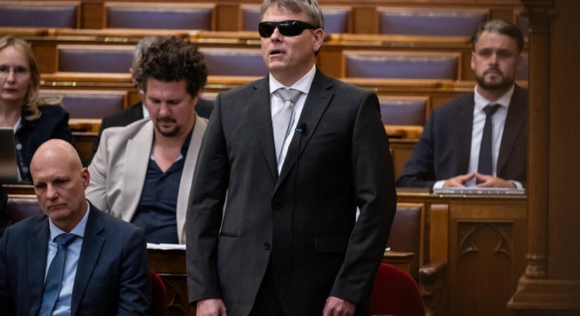 Újabb államtitkárt neveztek ki, hétfőn már munkába is állt