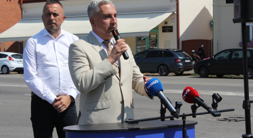 Életveszélyesnek minősítették, most végre megújul Tőketerebes ikonikus vasúti felüljárója