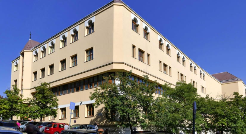 Ezen a helyen is ma volt házkutatás, több gigabájtnyi adatot foglalt le a rendőrség