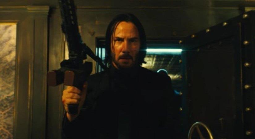 Keanu Reeves most egy kutya segítségével gyilkol - videó