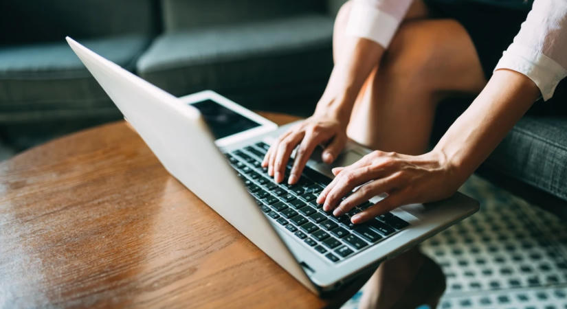 Döntött az OpenAI: hétfőtől jön a nagy változás a ChatGPT-nél, csak a fizetősök úszhatják meg