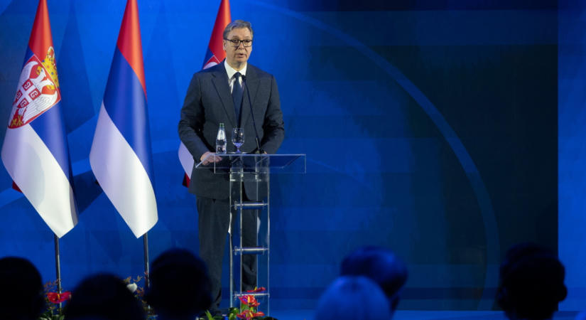 Távozott a szerb elnöki posztról Vucsics, de már a választásra készül