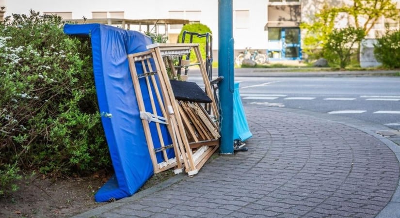 Indul a lomtalanítás Kőszegen: van, amit tilos kirakni, de akár nyerhet is 40 ezer forintot a lomtalanításon