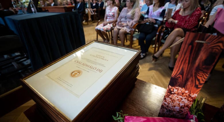 Elindult a 2026-os Családháló díj jelölési időszaka!