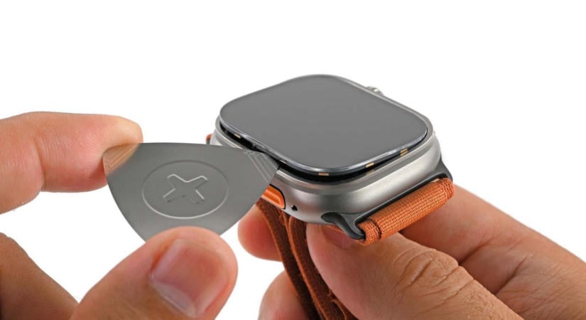 Szétszedték az Apple új okosóráit, az eredmény lehangoló