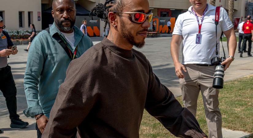 F1: Hazugságon kapták Lewis Hamiltont