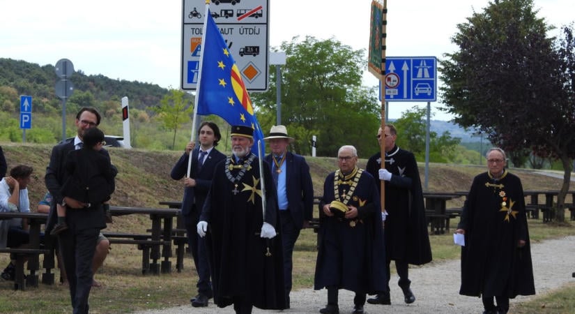 A Páneurópai Piknik 37. évfordulójára emlékeztek a határnál - fotók