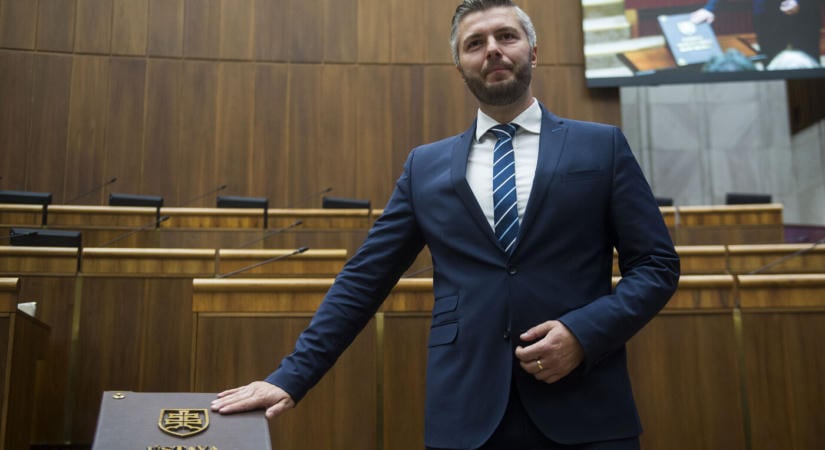 Kováč és Slyško letették a képviselői esküjüket