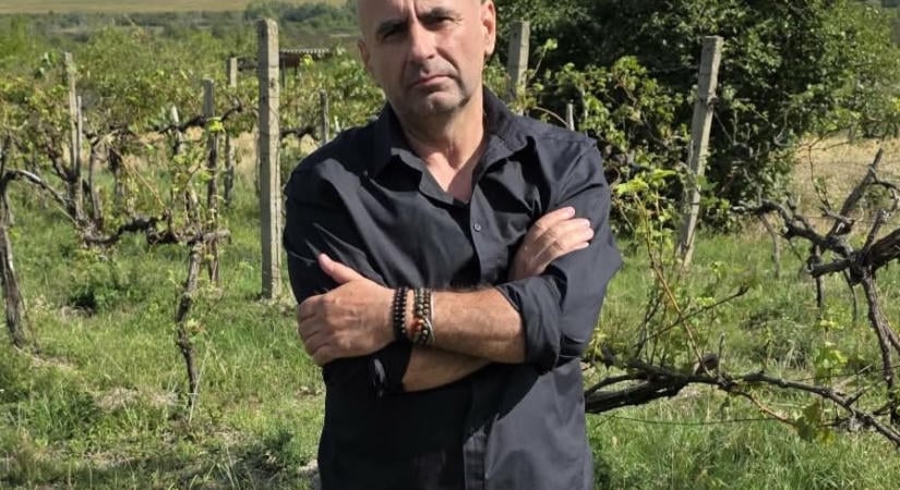 14 év fegyház fenyegeti a magyar sztárborászt - Nem érti a tinilány vádjait: "Már a harmadik napon szerelmének szólított..."