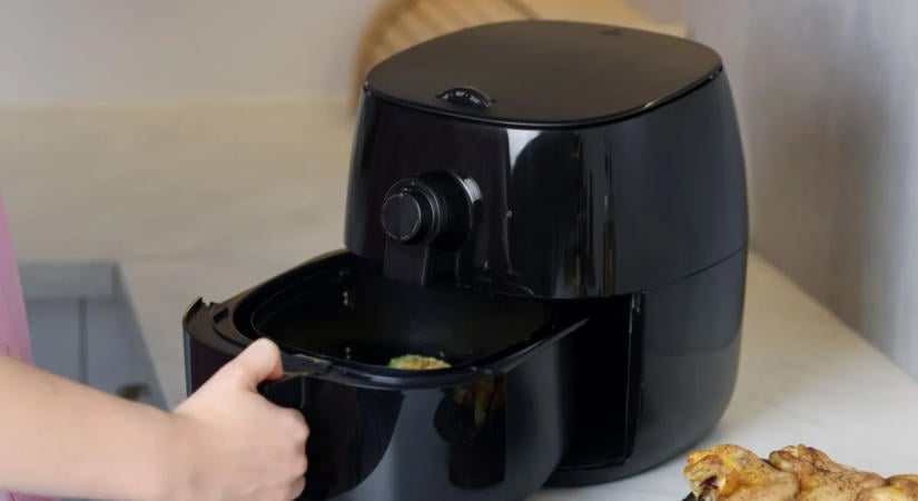 Ezt az ételt soha ne melegítsd újra air fryerben, ételmérgezés is lehet a vége!
