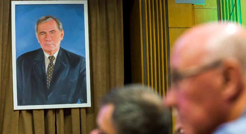 A főváros nem hajlandó megválni a Horn Gyula sétánytól