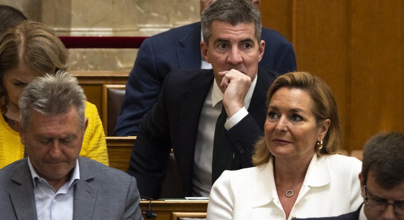 Kocsis Máté: Erre köteleztek