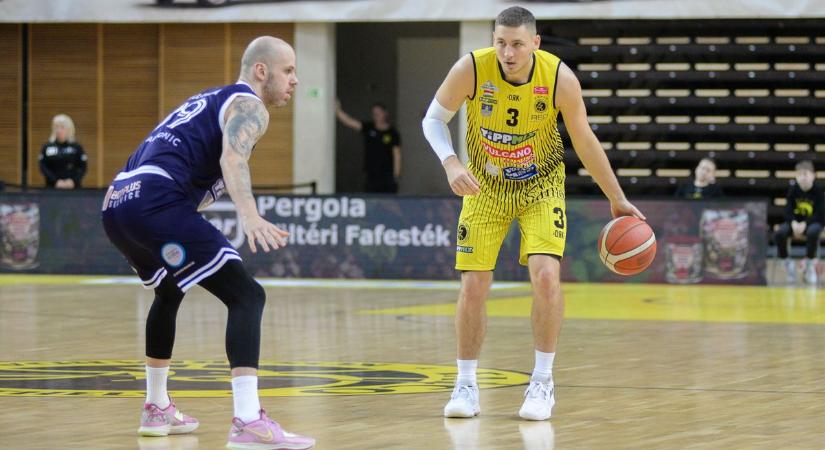 Videó - így telik a Falco válogatott kosarasának egy napja