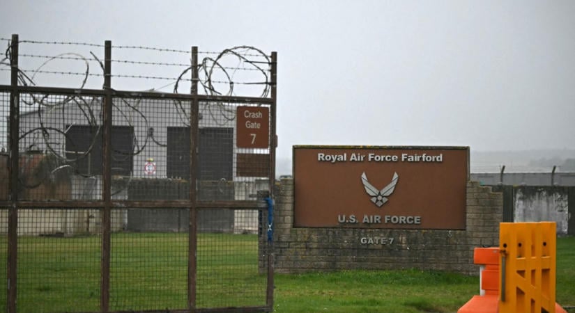 Robbanószerek után kutat a rendőrség a brit Fairford katonai támaszpontnál, a környéken élőket evakuálták