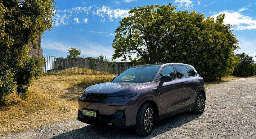 Kívülről elegáns, belülről otthonos – Leapmotor B10 teszt