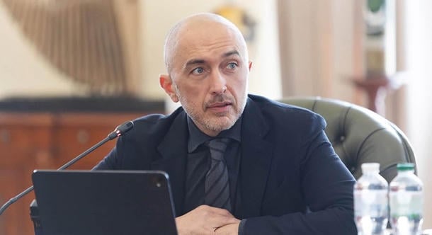 A Legfelső Tanács a jegybank elnök lemondását javasolta