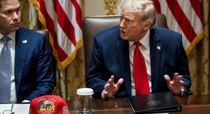 Elmeorvosi vizsgálatra küldték a Donald Trump golfklubja közelében elfogott fegyveres férfit