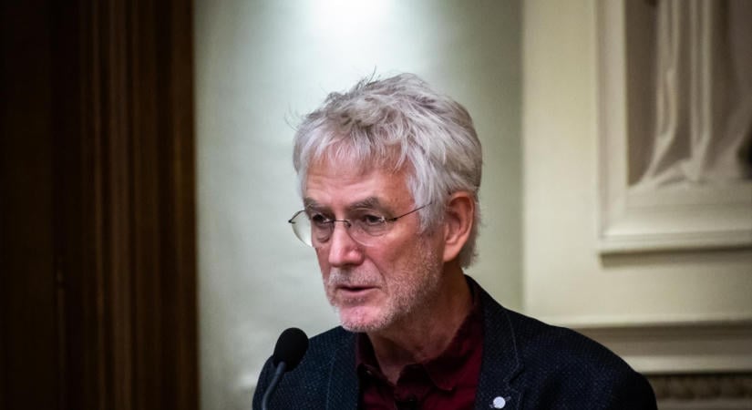 A dráma és a matematika ölelésében – Upor László székfoglaló előadása