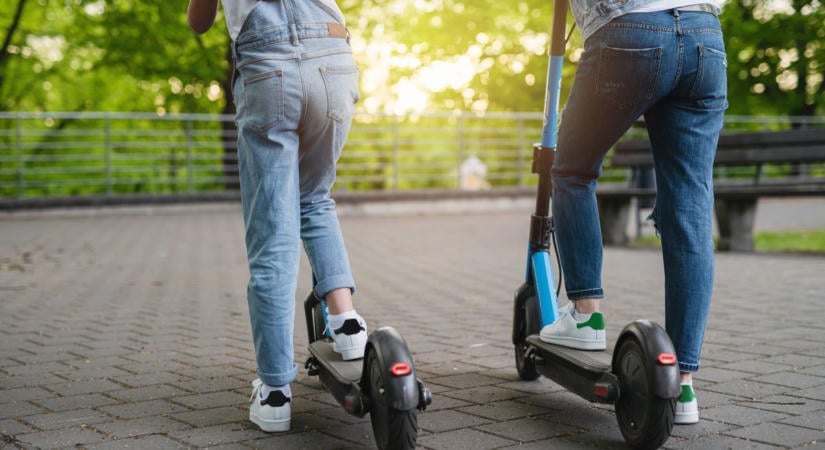 Eltűnt a gyári szám, előkerült a lopott roller Szolnokon