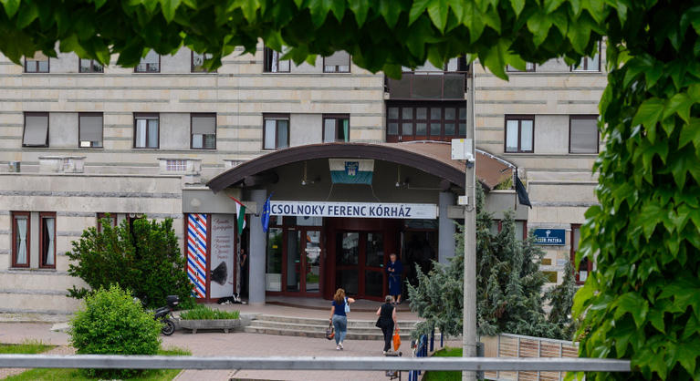 Többször is elment az áram a veszprémi kórházban, orvosi gépek és liftek működését is érinti