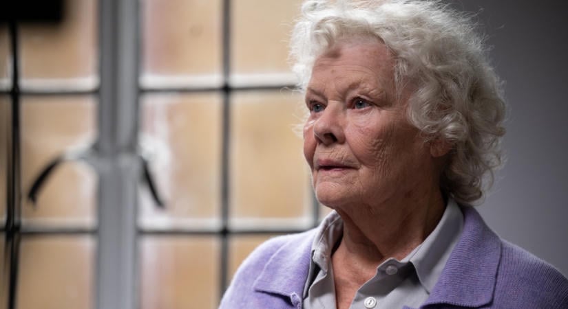 Szomorú hírt közölt Judi Dench: Soha többé nem állhat kamera elé