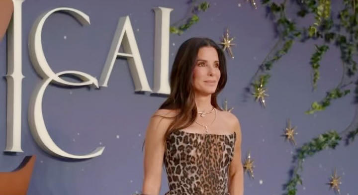 Családja ihlette Sandra Bullock új tetkóját - nézd meg az apró mintát!