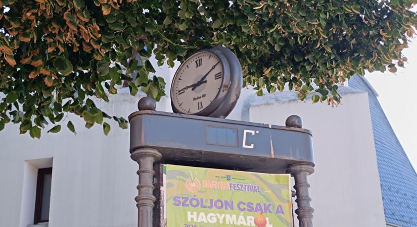 A makói főtéren megállt az idő – a köztéri órák legalábbis nem mutatják