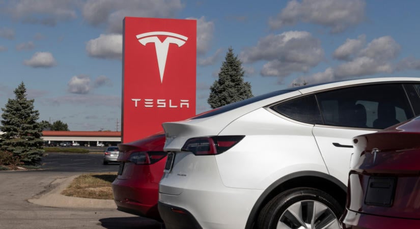 Történelmi fúzióra készül Elon Musk: egybeolvadhat két gigantikus cége