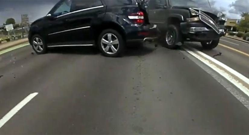Óriási baleset történt mögötte, ahogy reagált, arra kevesen képesek