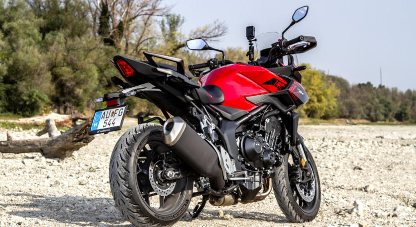 Teszt: Honda CB1000GT - Majdnem tökéletes