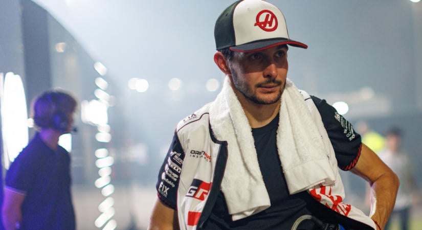 Megvan, kire cseréli rutinos Formula–1-es pilótáját a Haas
