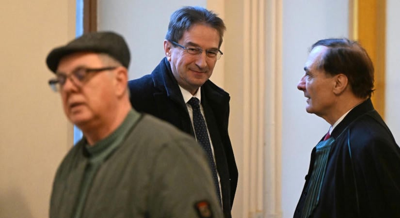 Újra praktizálhat ügyvédként Völner Pál