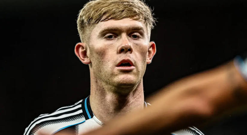 Négy balhátvéd, akit a Manchester United leigazolhat Lewis Hall helyett