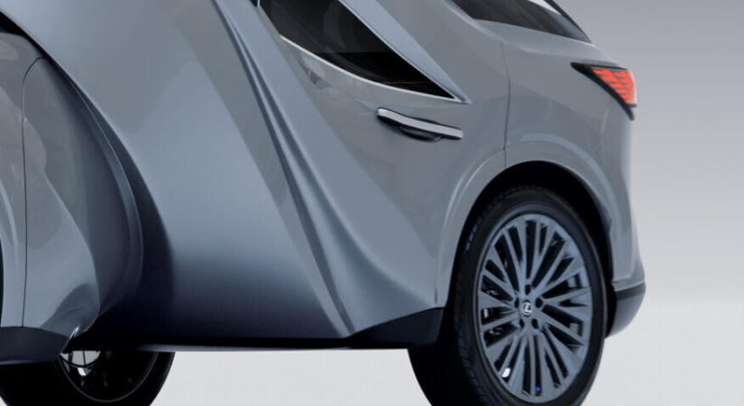 Ennél rondább Lexus még nemigen született