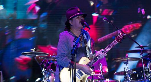 Kórházba került Carlos Santana