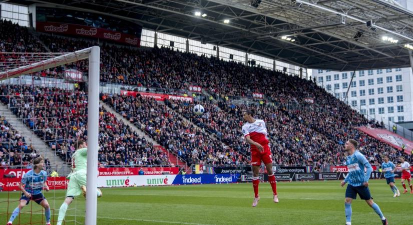 Japánba igazolt az Ajax és a Dortmund korábbi gólvágója!