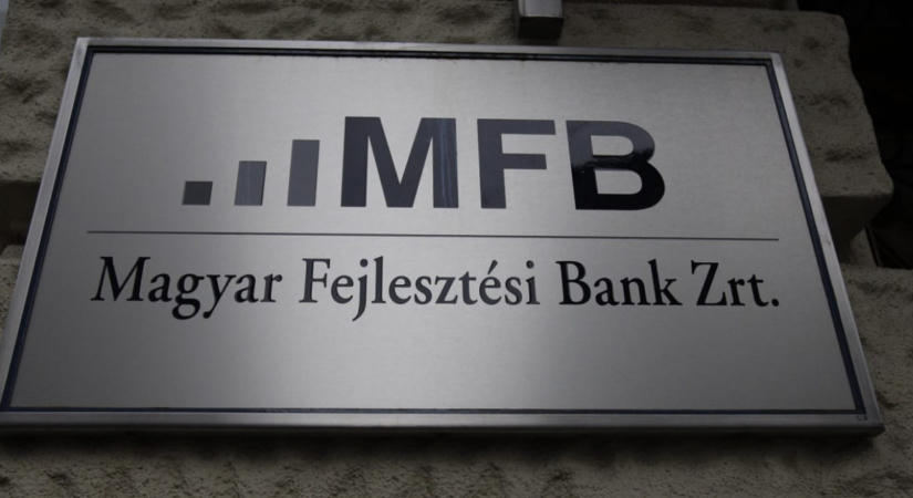 Óriási tőkeemelés az állami tulajdonú banknál