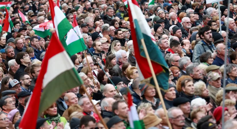 Vasárnap tüntetnek a Terror Háza előtt Bayer Zsolték - Idén is lesz Békemenet