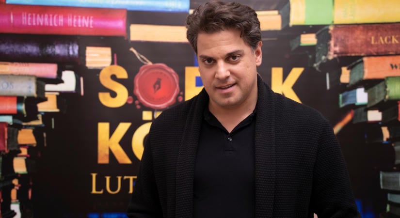 „Ezeknek legyek én sz.rul?!” – Hőemelkedés miatt mondja le az előadást Nagy Sanyi: Nem akar Gesztesi Károly sorsára jutni