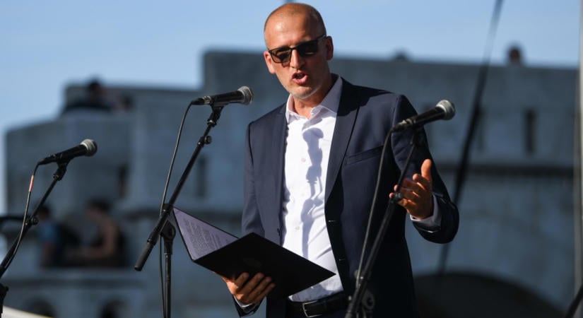 Tarr Zoltán: Nem szabad politikai indulatból vagy a közönség elvárásainak alávetve cselekedni