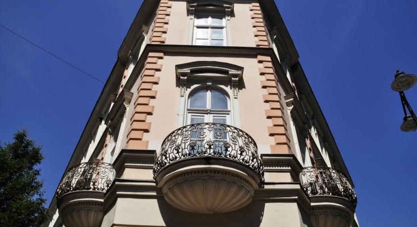 Az NKA-kérdőíve is azt mutatja, kénytelen sietni a kormány a botrány mielőbbi lezárásával