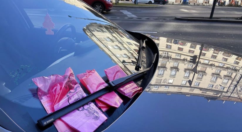 Nyomkövetővel tért haza, most a fővárosnak üzent keményen a kerületi polgármester – mindent boríthatott: „A parkolás nemcsak a pénzről szól”