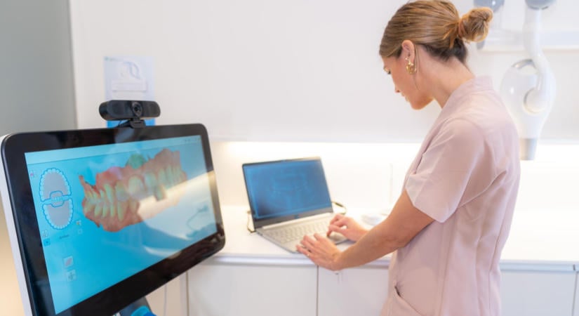 Fájdalommentes és tűpontos: Így forradalmasítja a technológia az arc- és mosolyesztétikát