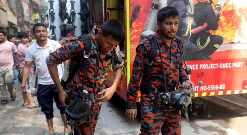 Tűz ütött ki egy bangladesi tengerparti szállodában, tíz ember meghalt
