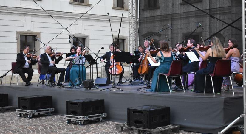 Három napon át a komolyzene fővárosa volt Pápa fotók