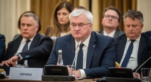 Szibiha: az ukrán hadikiadások növekedését a befagyasztott orosz eszközökből kell fedezni