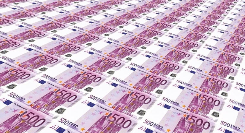 Ömlik a pénz Magyarországra, több mint 4 milliárd eurót utalhat Brüsszel