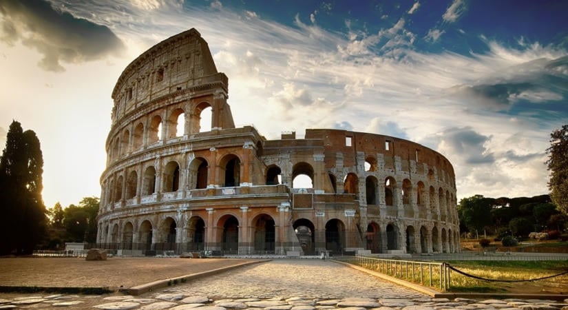 Három napra bezárták a Colosseumot egy 22 éves munkás halálos balesete miatt – Nyolc ember ellen indítottak vizsgálatot