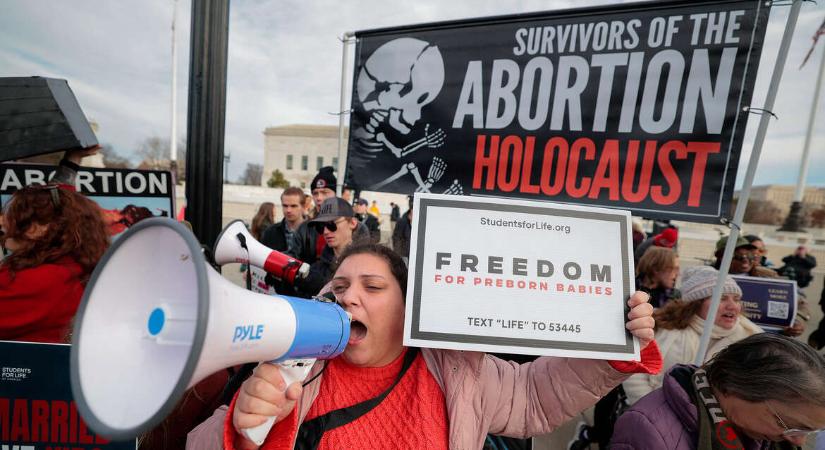 Felhangosodtak az abortuszt kérő nők büntetését szorgalmazók az Egyesült Államokban