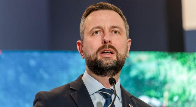 Lengyelország közvetítése nélkül lehetetlen hadifelszerelést szállítani Ukrajnának – lengyel védelmi miniszter